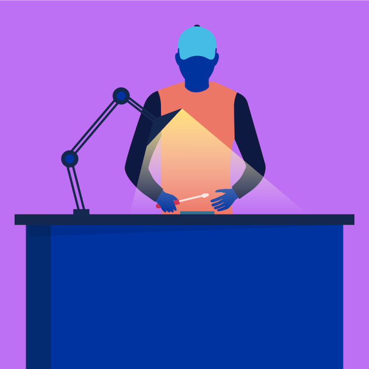 Handy wird von einem Techniker in einem Reparaturzentrum repariert